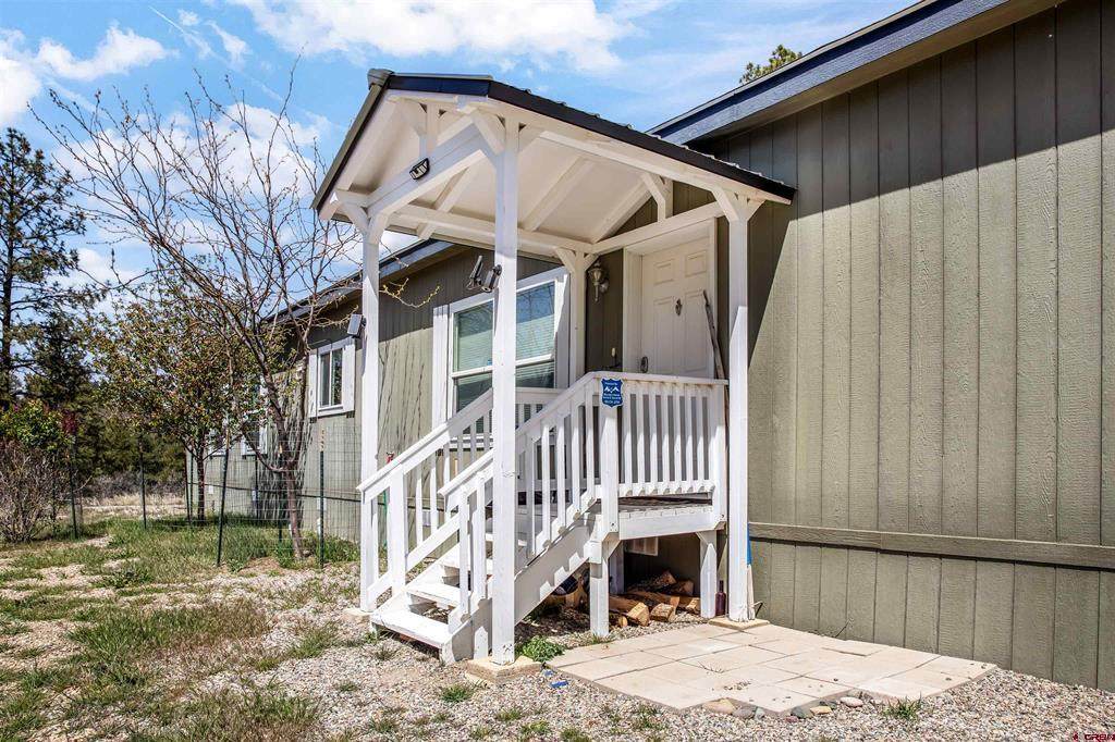 85 Hummingbird Place - Photo 1