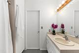 917 W Victoria Street - Photo 17