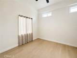 19520 Hart Street - Photo 4