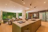 9018 Dorrington Avenue - Photo 8