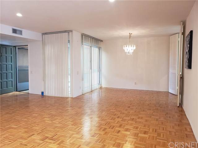 5301 Balboa - Photo 1