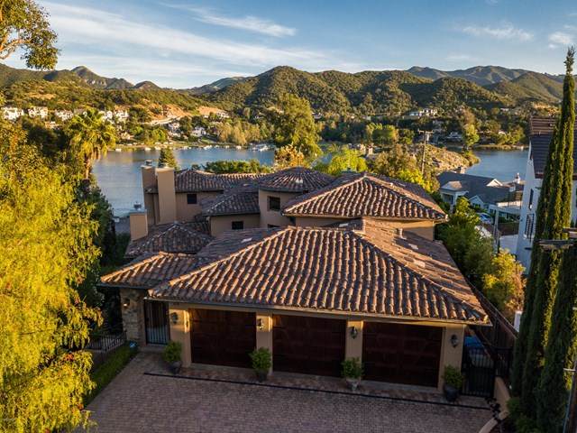 328 Lake Sherwood Drive - Photo 1