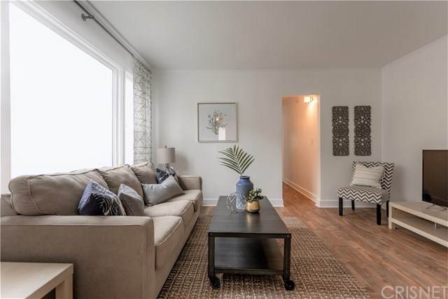 18 Breeze Avenue - Photo 1