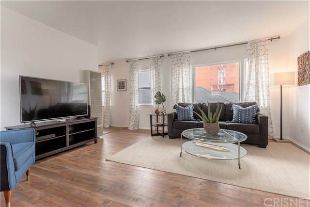 18 Breeze Avenue - Photo 1