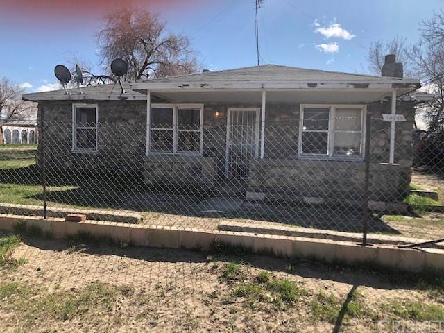 10740 Avenue R8 - Photo 1