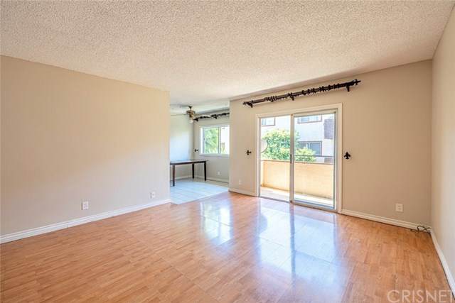 5414 Newcastle Avenue - Photo 1