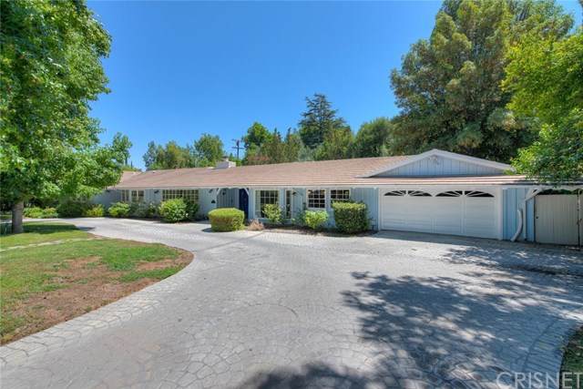 4950 Winnetka Avenue - Photo 1