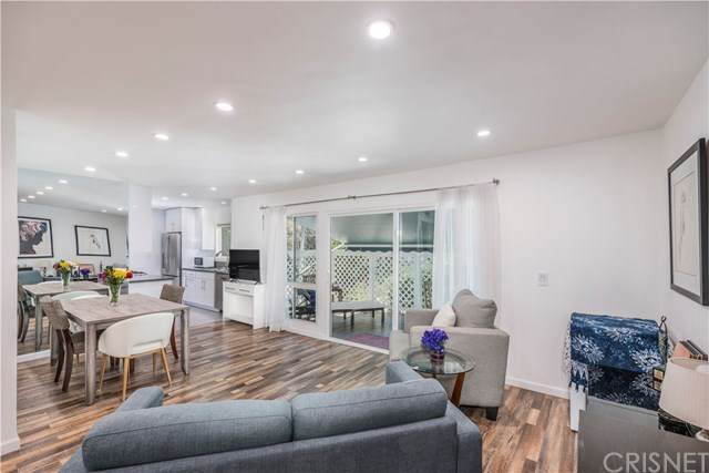 11511 Moorpark - Photo 1