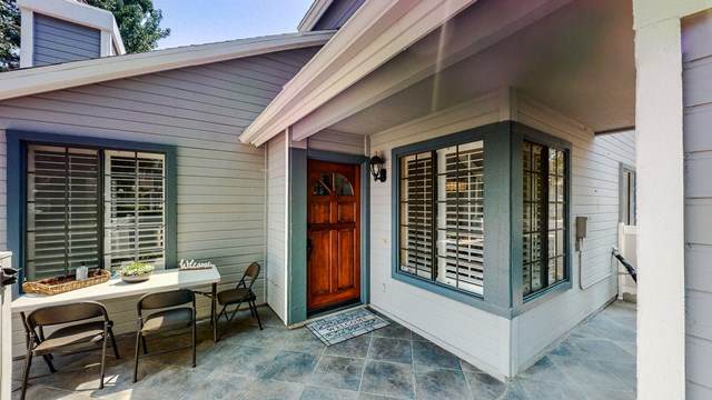 285 Monroe Court - Photo 1
