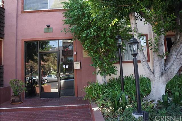 5400 Newcastle Avenue - Photo 1