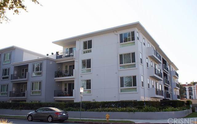 4820 Bellflower Avenue - Photo 1