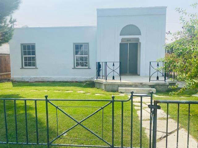 207 Warren Street - Photo 1