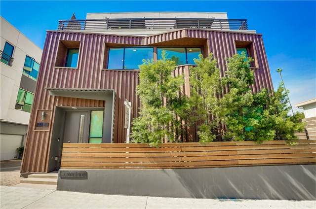 1433 Center Lane - Photo 1