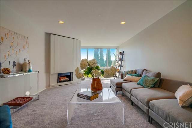 12830 Burbank Boulevard - Photo 1