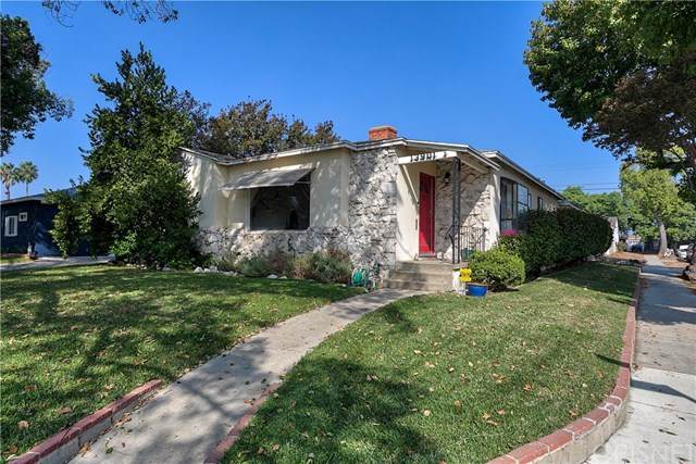 13901 Runnymede Street - Photo 1