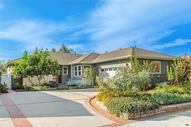 4631 Nagle Avenue - Photo 1