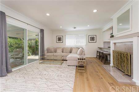 22335 Kittridge Street - Photo 1