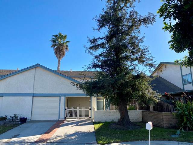 142 Spanish Moss Place - Photo 1