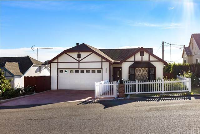 2384 Sunset Drive - Photo 1