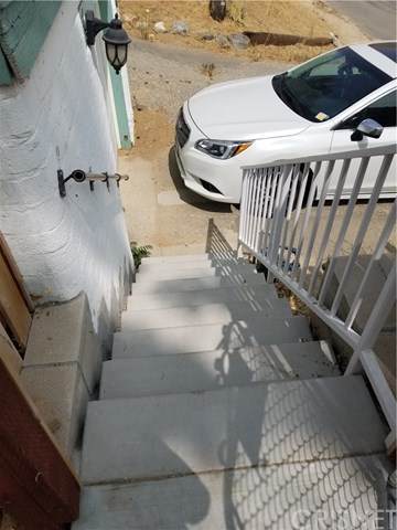 421 North Drive - Photo 1