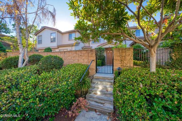 33 Greenmeadow Drive - Photo 1