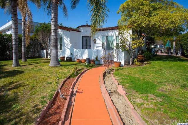 11203 Emelita Street - Photo 1