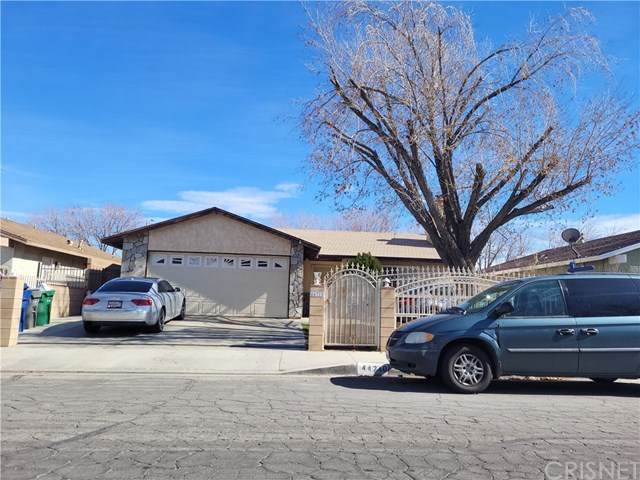 44710 Sarah Lane - Photo 1