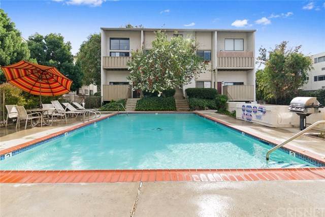 18433 Hatteras Street - Photo 1