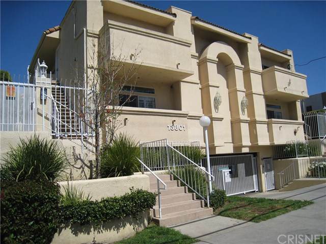 13801 Oxnard Street - Photo 1