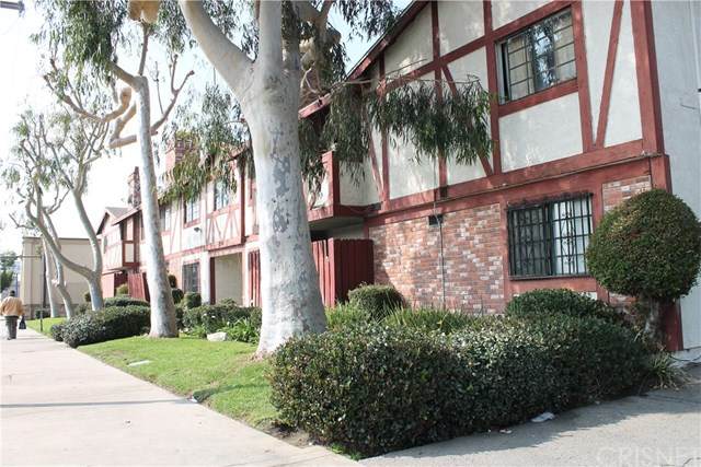 13961 Osborne Street - Photo 1