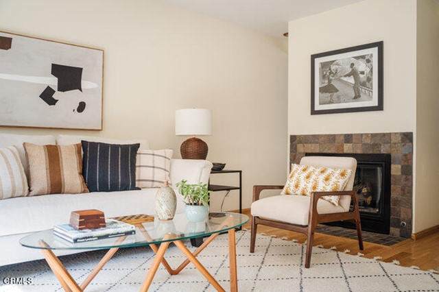 883 Magnolia Avenue - Photo 1