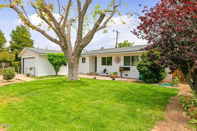 980 Larmier Avenue - Photo 1