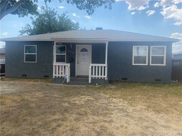 45109 Redwood Avenue - Photo 1