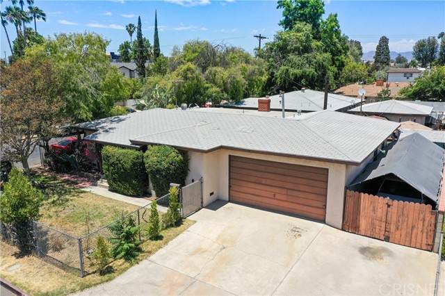 13559 Wyandotte Street - Photo 1