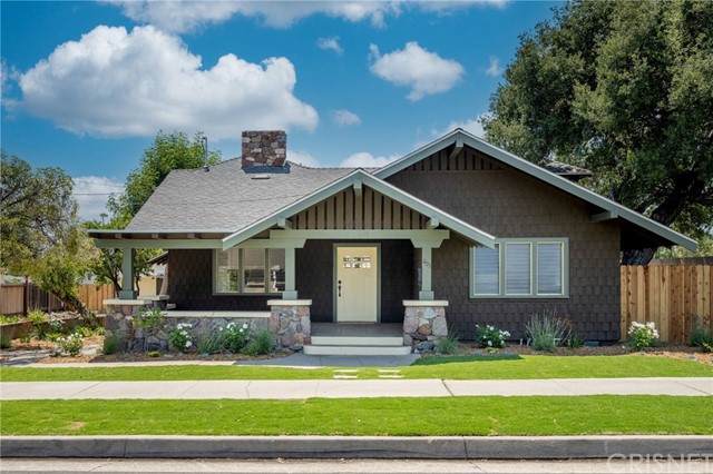 201 Loraine Avenue - Photo 1