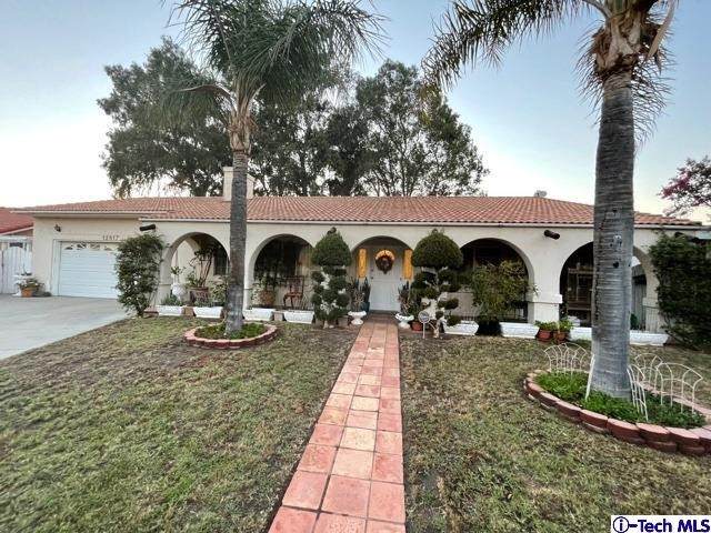 12817 Mineola Street - Photo 1