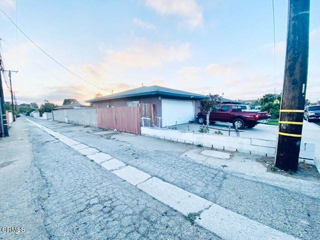400 Ivywood Drive - Photo 1