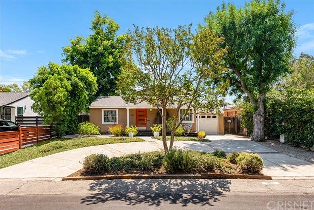 5812 Vesper Avenue - Photo 1