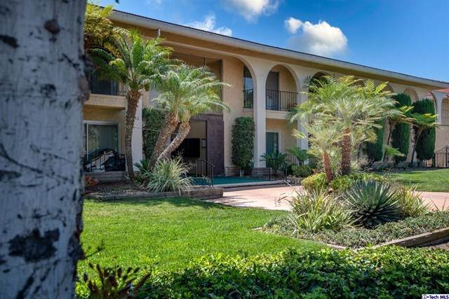 620 Huntington Drive - Photo 1
