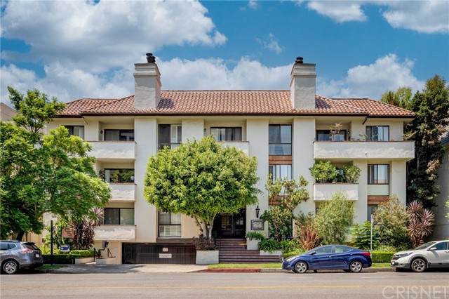 11755 Montana Avenue - Photo 1