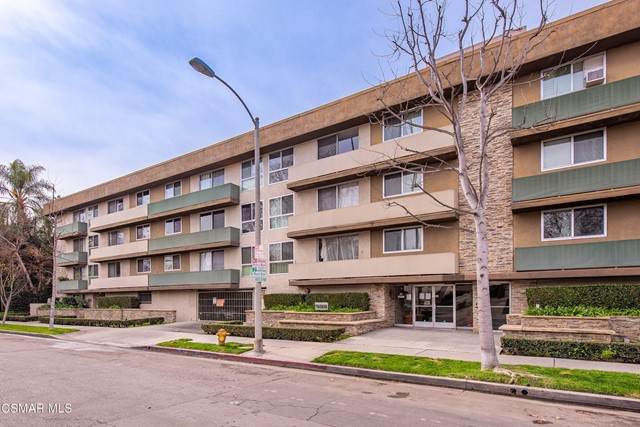 525 Sycamore Avenue - Photo 1