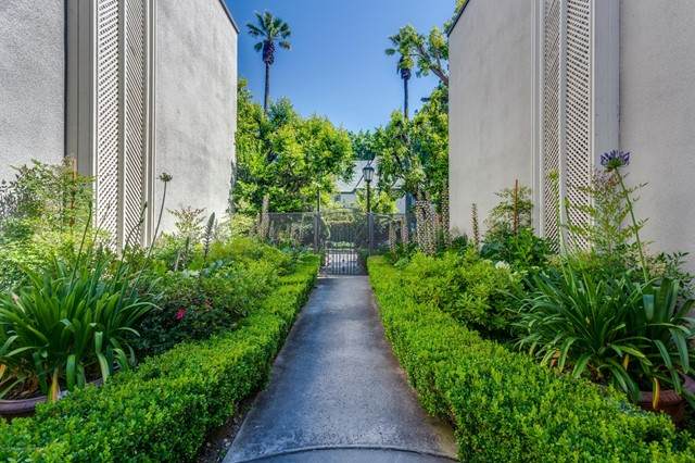 740 Orange Grove Boulevard - Photo 1