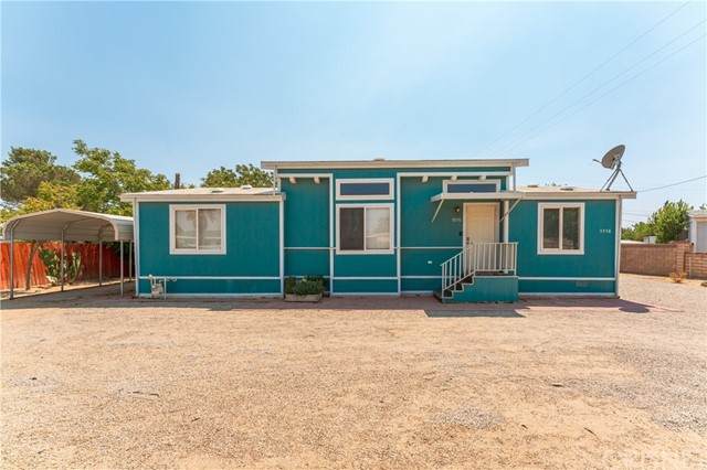 5558 Leslie Avenue - Photo 1