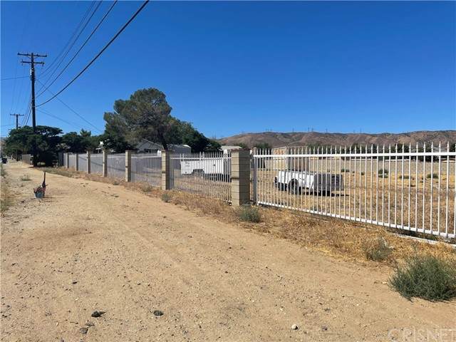 41651 50th Street - Photo 1