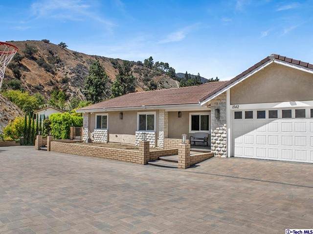 1542 Sunshine Drive - Photo 1