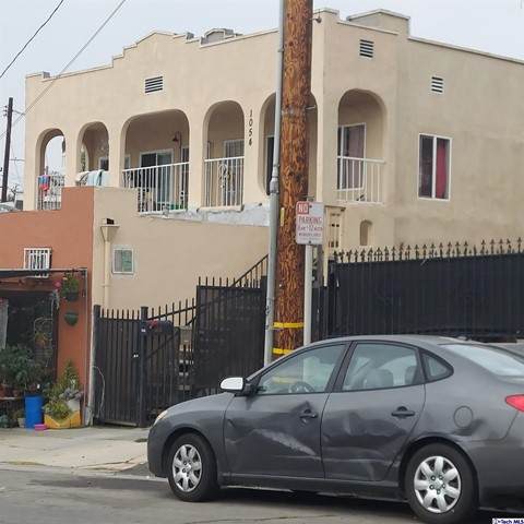 1054 Townsend Avenue - Photo 1
