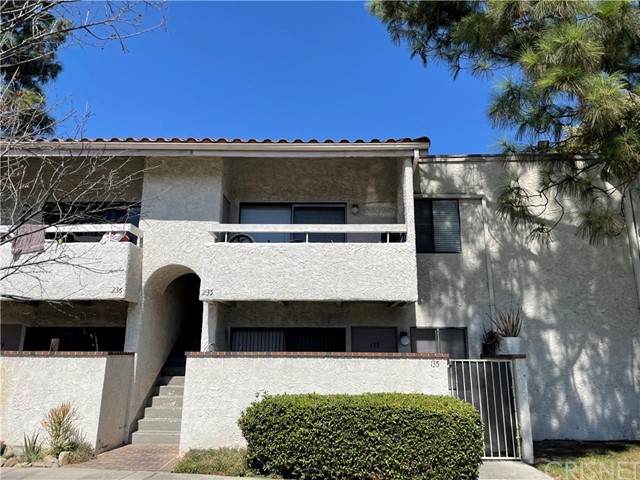 25019 Peachland Avenue - Photo 1