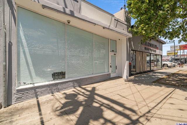 6951 Reseda Boulevard - Photo 1