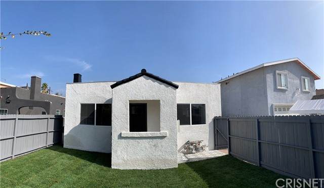 5628 Craner Avenue - Photo 1