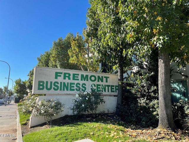 919 Fremont Avenue - Photo 1
